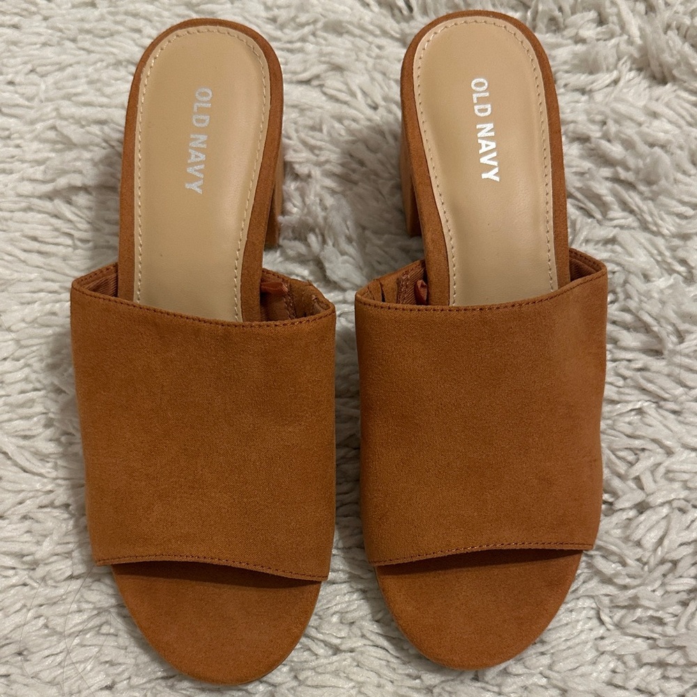 NWOT Old Navy Women's peep toe sandals
